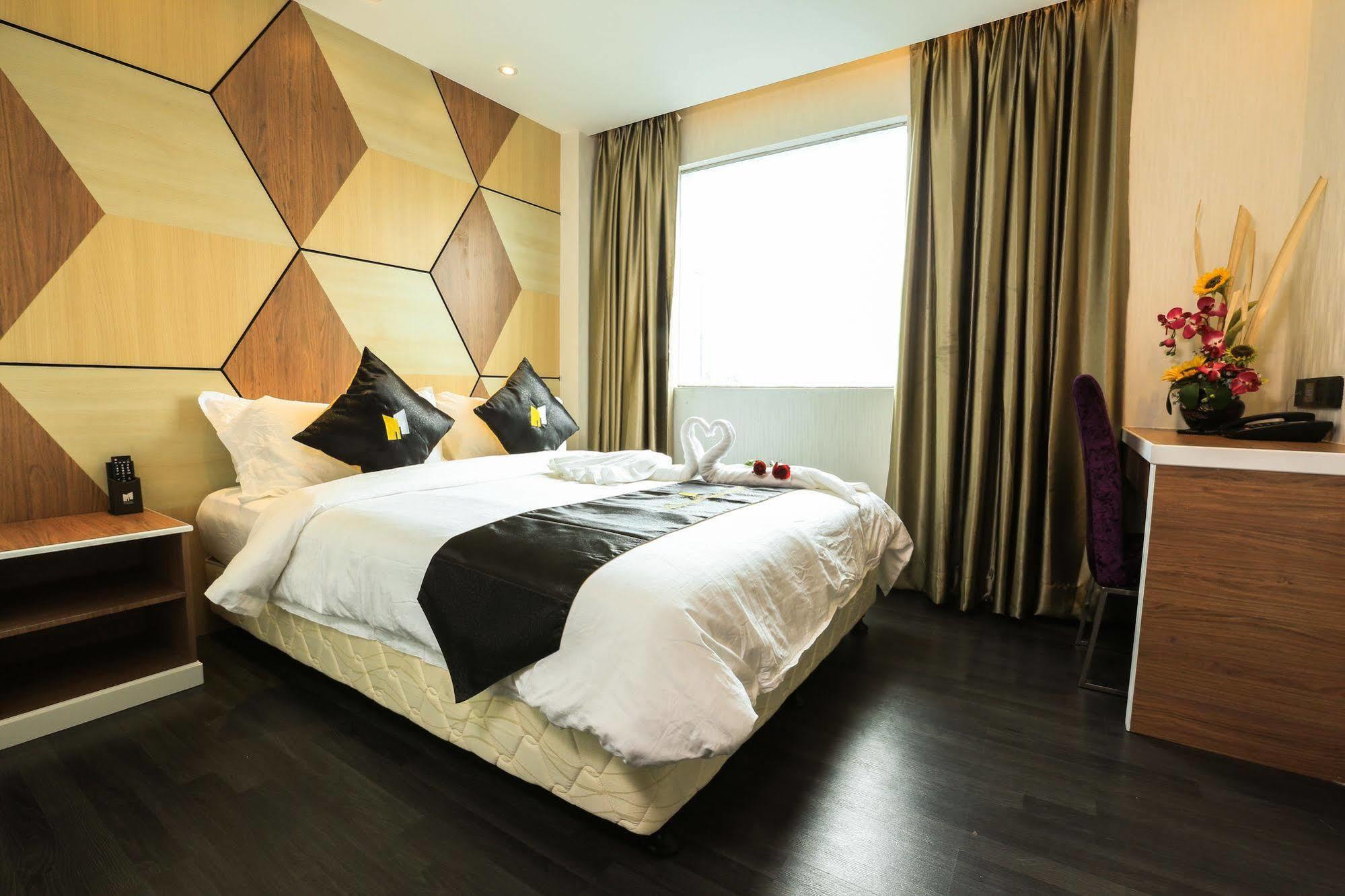Hotel Mercury Boutique 3*